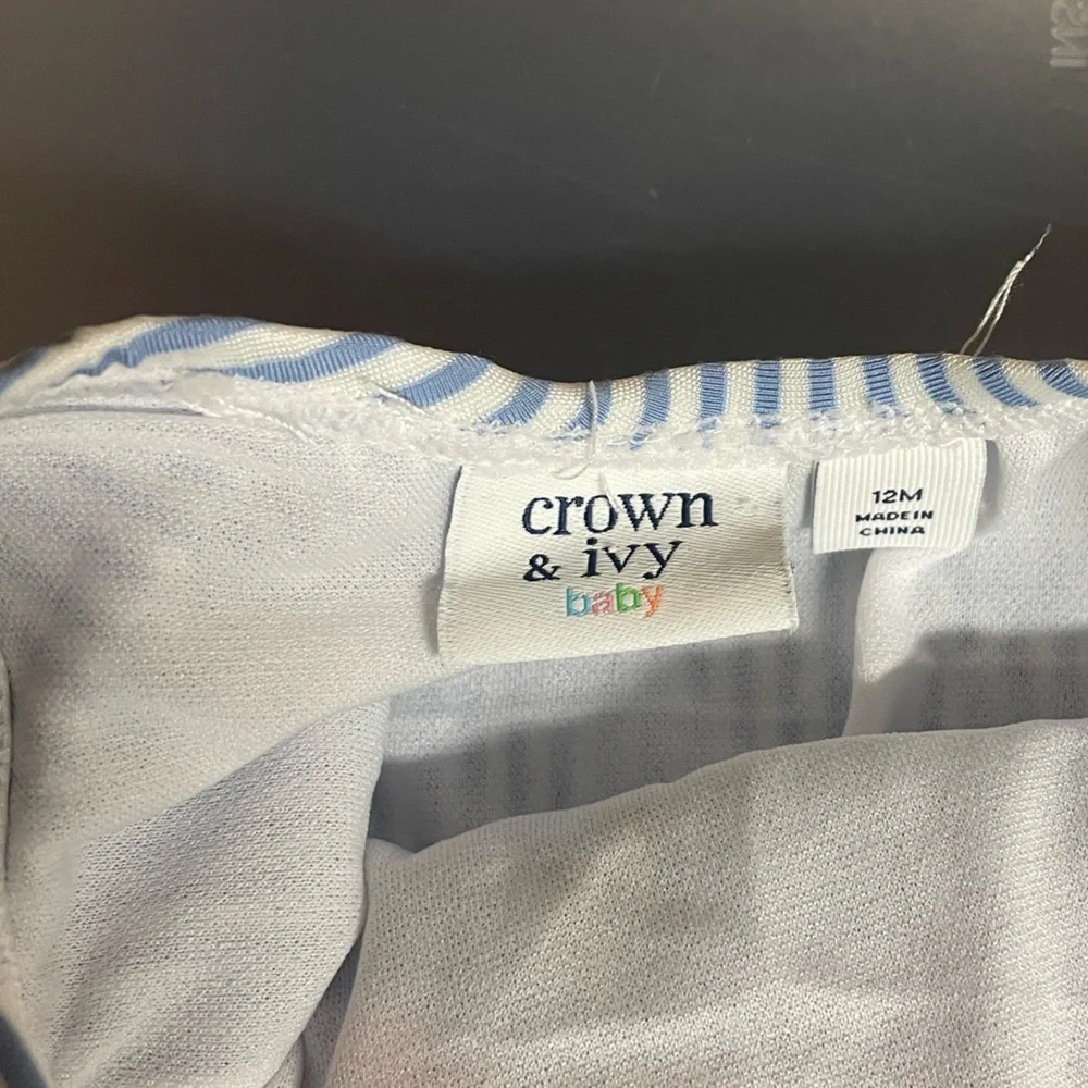 Crown & Ivy baby girl one piece - Picture 3 of 3